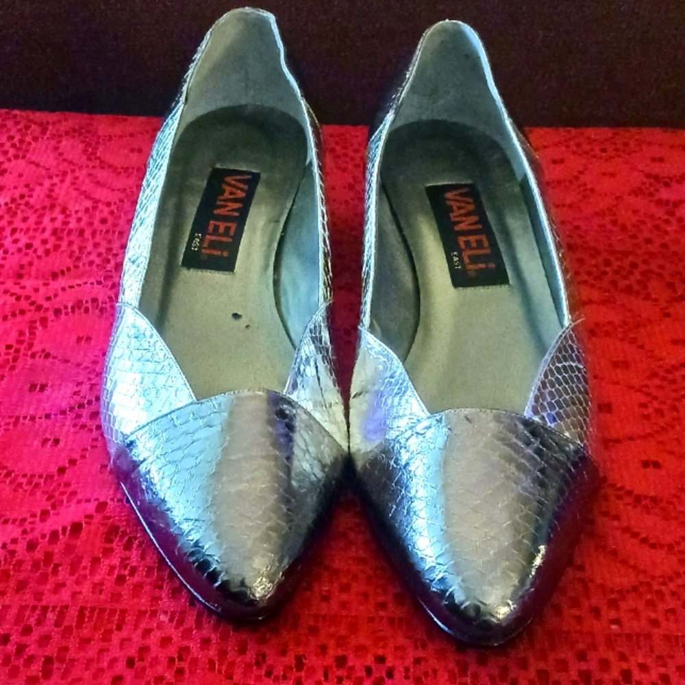 Vaneli Silver Flats Elegant Pointed Toe Design - image 1